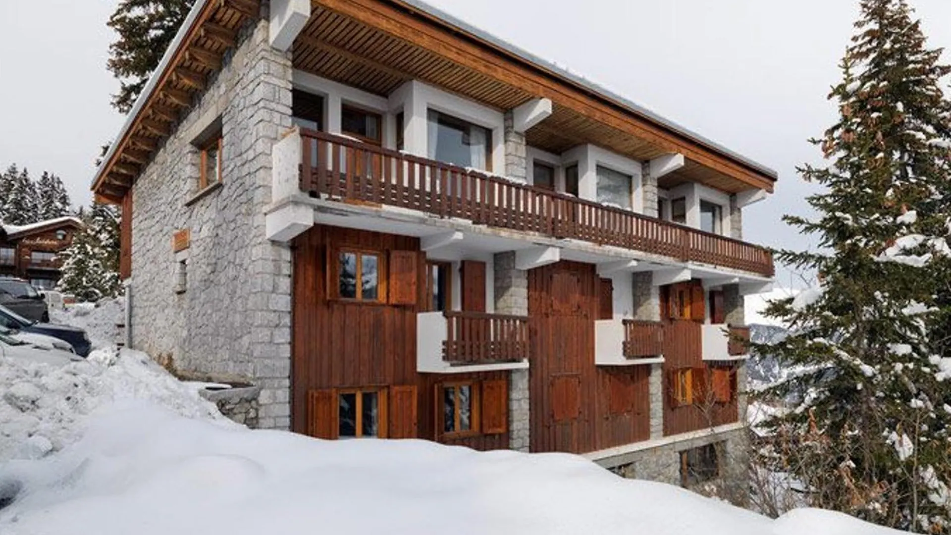 Triplex De Charme Avec Cheminee, Balcon Et Parking A Courchevel Chenus, Proche Des Pistes - Fr-1-564-90 Apartment 0*,  France