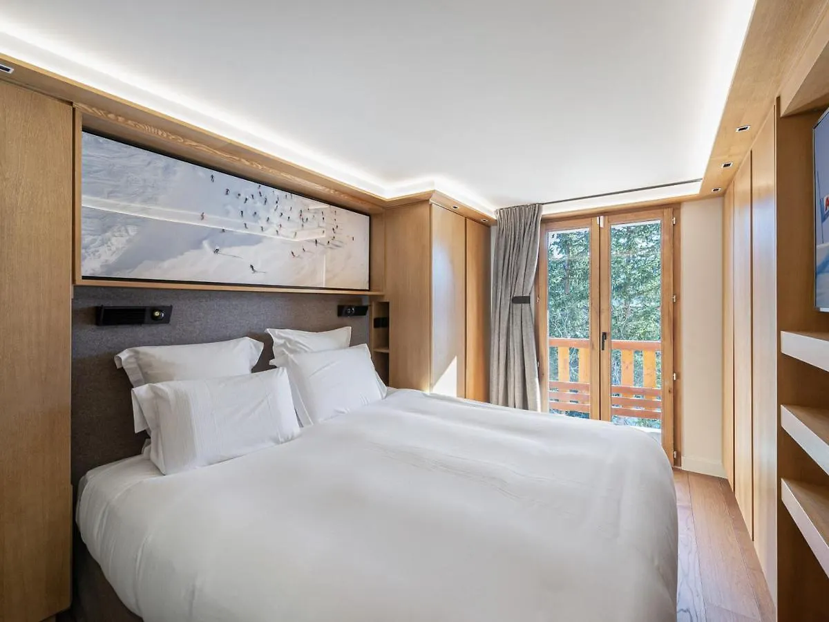 Triplex De Charme Avec Cheminee, Balcon Et Parking A Courchevel Chenus, Proche Des Pistes - Fr-1-564-90 Apartment France