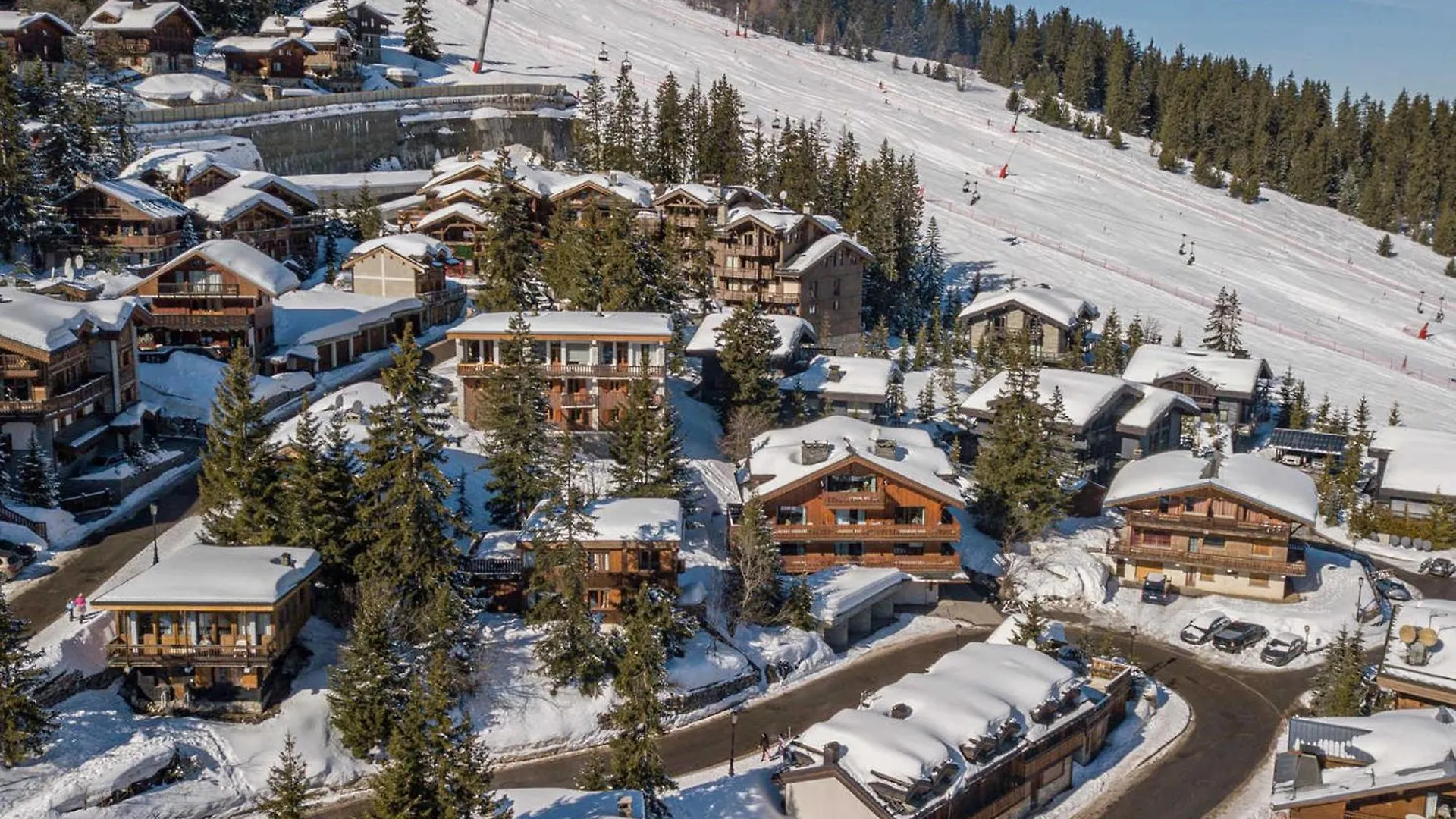 Triplex De Charme Avec Cheminee, Balcon Et Parking A Courchevel Chenus, Proche Des Pistes - Fr-1-564-90 Apartment